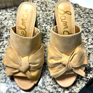 Sam Edelman Yumi beige suede block heels